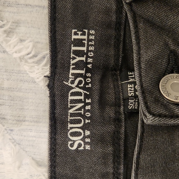 Faded black Sound/Style high rise, kick, straight leg jeans size 12! - Picture 2 of 11